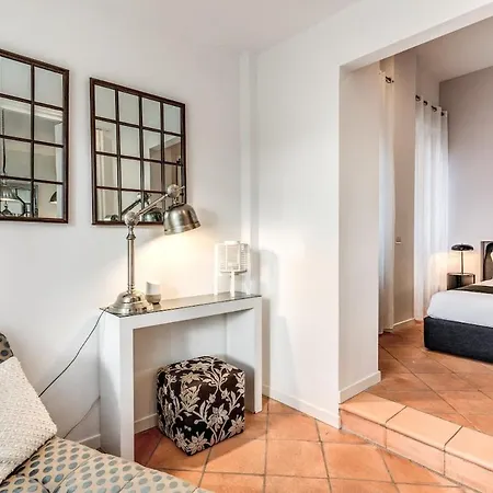 San Pietro Luxury Apartment, Vatican *
