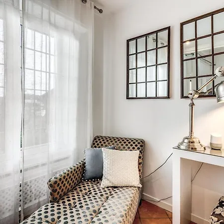 San Pietro Luxury Apartment, Vatican